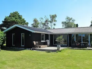 Boutique Holiday Home in Zealand Near Beach
