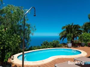 Sea View Villa in Tijarafe Private Pool