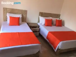 Hotel Madre Laura Jerico