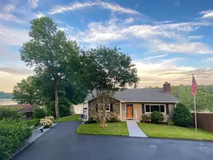 'Paradise Lakehouse' in Hickory w/ Dock & Views!