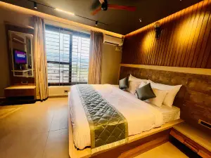 SS Coco Nest A Luxury Service Apartment