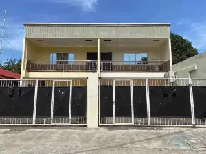 B2 - Spacious 3BR House w/ Netflix, WiFi, Parking