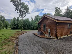Bennett Lake Tiny Cabin