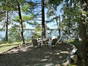 Sunset Hideaway - newly renovated cabin on Lake Chetac