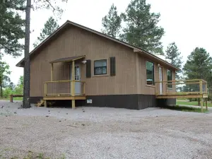 Crosscut Cabins- Minutes from Lake, River, & Diamond Mine! Private Hiking Trail!