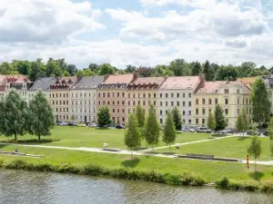 Blick Apartments - Riverview Studio Apartment