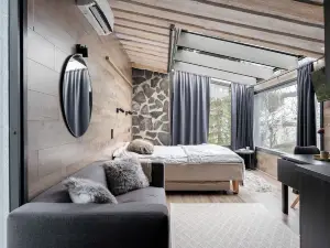 Private & Luminous Suite with lake views