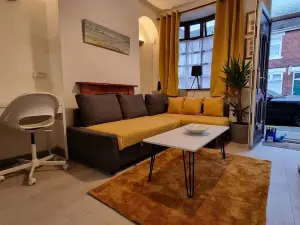 Cosy Stay in Stoke on Trent by Villazu