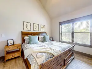 Newly built, dog-friendly home with firepit, shaded deck & lovely property
