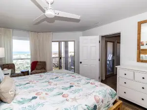 Stunning Ocean View and Private Pool - Serene Coastal Escape