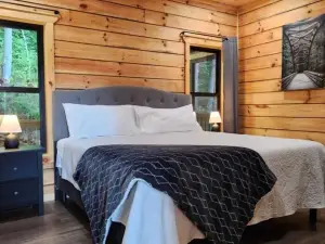 The Great Escape - 2 Bedrooms, 2.5 Baths, Sleeps 12 Home by RedAwning