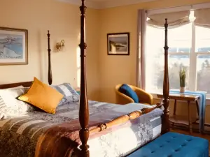 The Bread & Cheese Country Inn