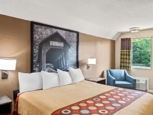 Super 8 by Wyndham Brownsburg