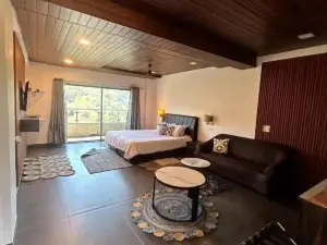 Vandhaara Luxury Stays