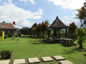 Balkondes Bumiharjo (Kampung Dolanan)