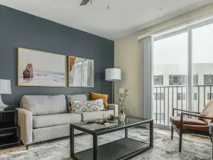 Landing Modern Apartment with Amazing Amenities Id2093