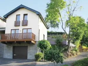 Nice Home in Burg-Reuland with 3 Bedrooms, Sauna and Wifi