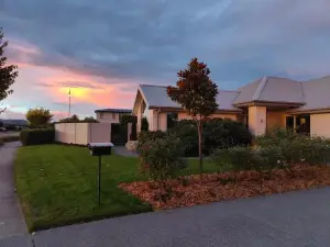 Courtenay B & B