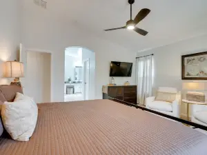 Pool, Fenced Yard: El Mirage 'Sunshine House'