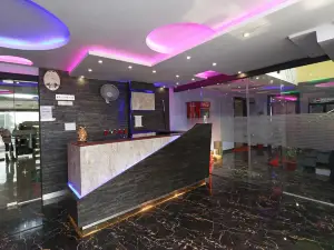 OYO 36042 Hotel Madhuban
