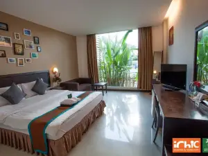 I Hotel