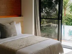 Grey Rock Mountain Villa w/ Private Pool & Jacuzzi