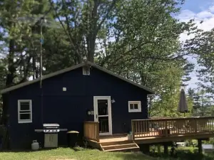Cozy Vermont Lake Lodge with Kayaks Fishing & Campfire Fun