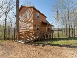 Pet-Friendly Mnt. View Cabin Near River w/ Fire Pit + Hot Tub Sleeps 10