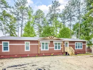 BRANDNEW Modern Farmhouse w/ Hot tub, Playground, Kayaks & Fire pits