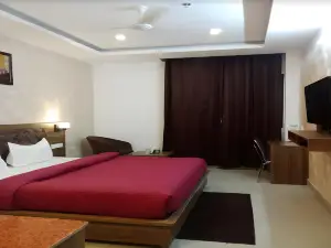 Pacific Inn Hotel