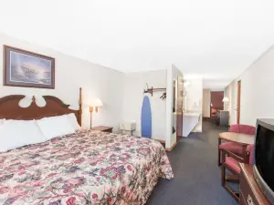 Days Inn by Wyndham Effingham