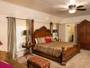 Sassafras Inn