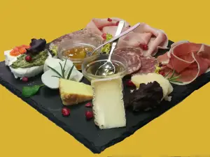 อกรีตูริสโม กอร์เต ดิ เจอราร์โด