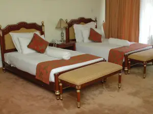 Tropic Inn Hotel