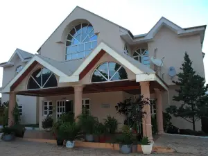 Novel Suites & Resorts