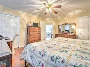 Dog-Friendly Senatobia Cottage w/ Fishing Pond!