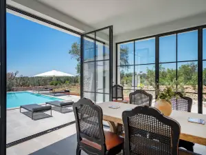 เบลมอนต์ วิลลา โอสตูนิ