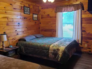 Bull Camp- 3 Bedrooms- Direct Snowmobile and ATV Trail Access!