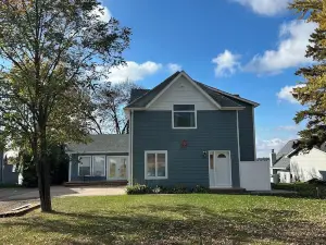 10% Off for Early Booking Don't Let Summer Get a Way the View Are Amazing.