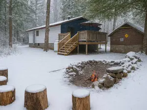 Cozy Patio and Fire Pit - Charming Nature Retreat
