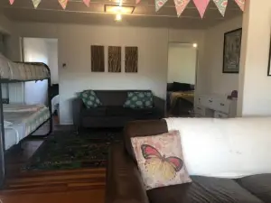 Lake Holiday Home - Spa & Views