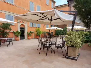 โรงแรมพี คาแนลแกรนด์