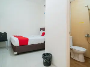 RedDoorz Near Flyover Arjosari Malang