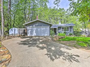 Charming Shasta Lake Retreat Boat, Hike and Fish!