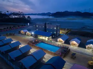 Seosan Garorim Glamping & Pool Villa Pension