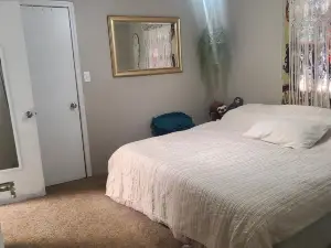 Blue Moon over Barkley 5 bedroom Lakehouse on Lake Barkley.