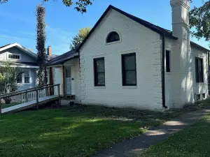 State Street House; 3-br house; PETS WELCOME; Litchfield