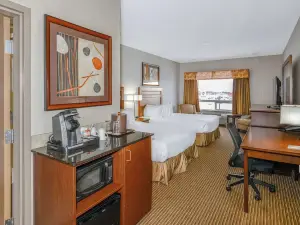 Coast Weyburn Hotel