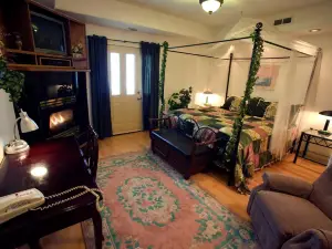 Abbey Archway Inn