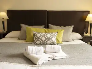 อูวาส อพาร์ท โฮเทล